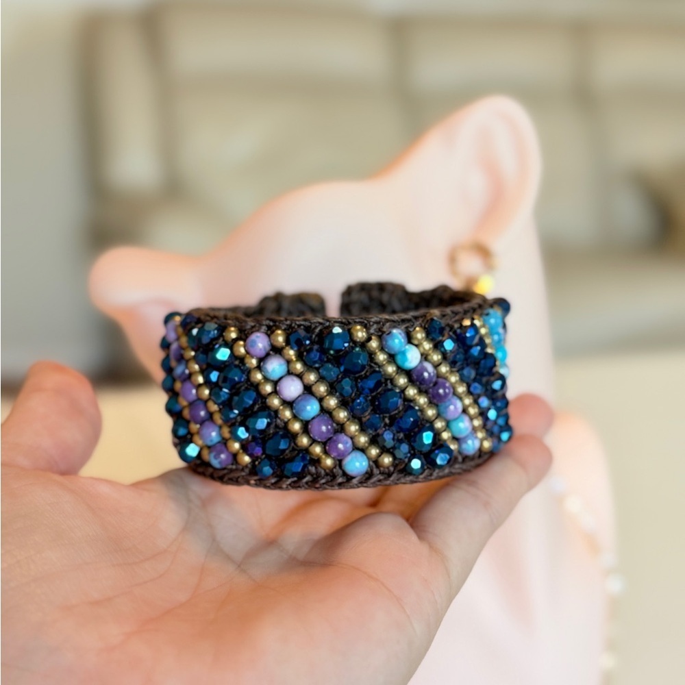 ⚜️ Beaded Bracelet with Blue and Purple Accents - Picture 5 of 7